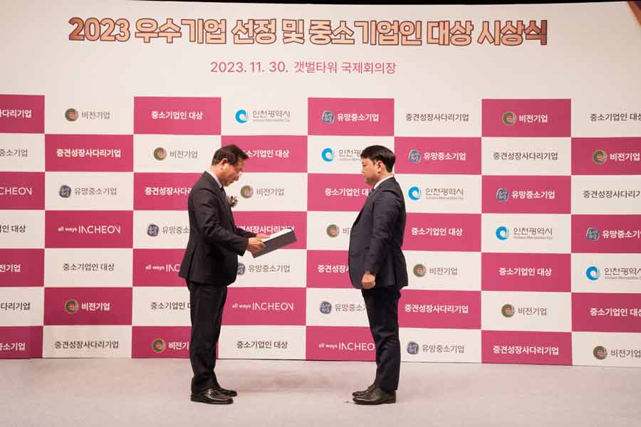 e7a4abbcf7310ee9aa20e0a86aaa925d_1761269288_9326.jpg e7a4abbcf7310ee9aa20e0a86aaa925d_1761269288_9326.jpg